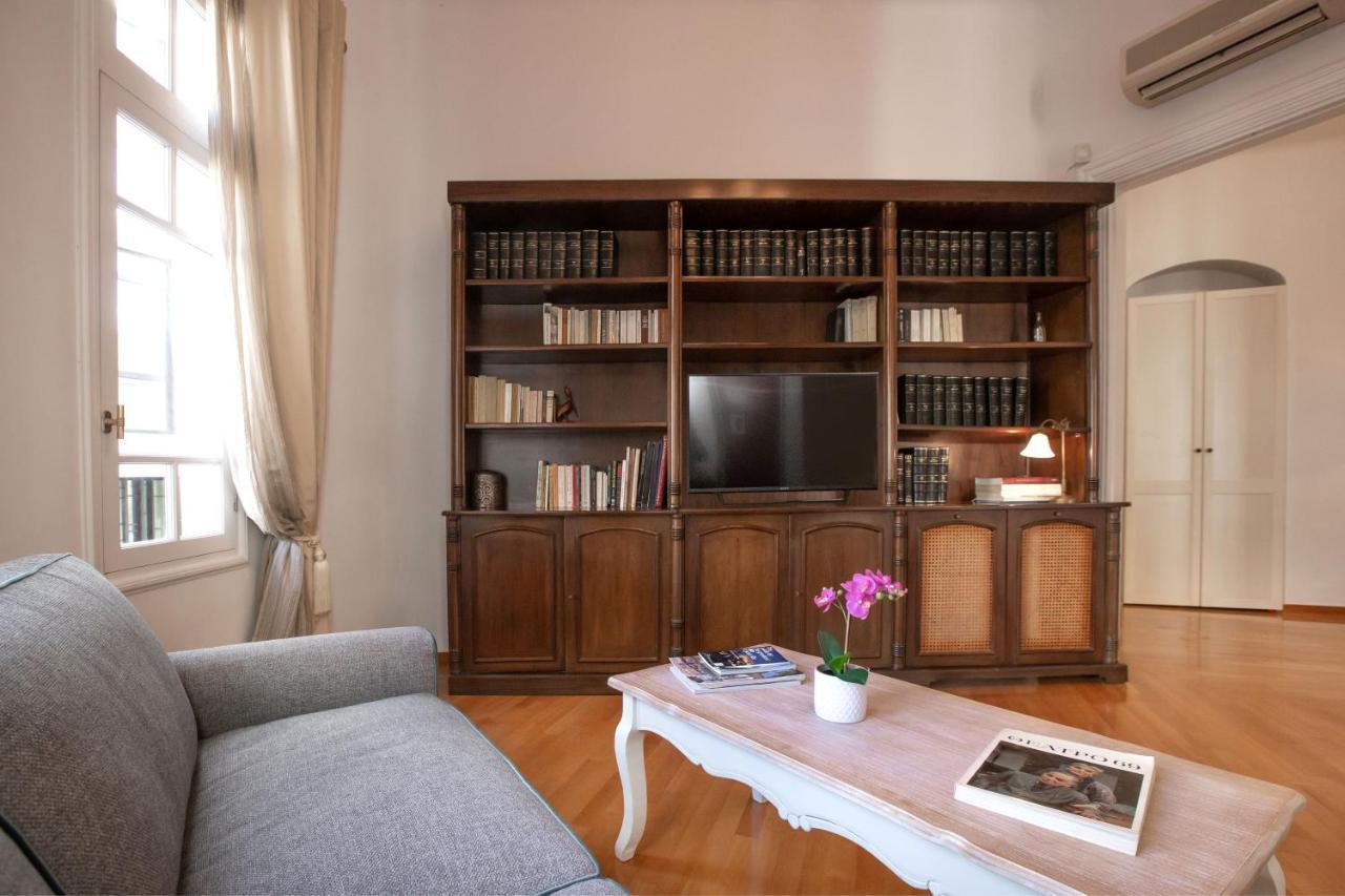 Neoclassical Apartment Close To Syntagma-Plaka By Ghh Athén Kültér fotó