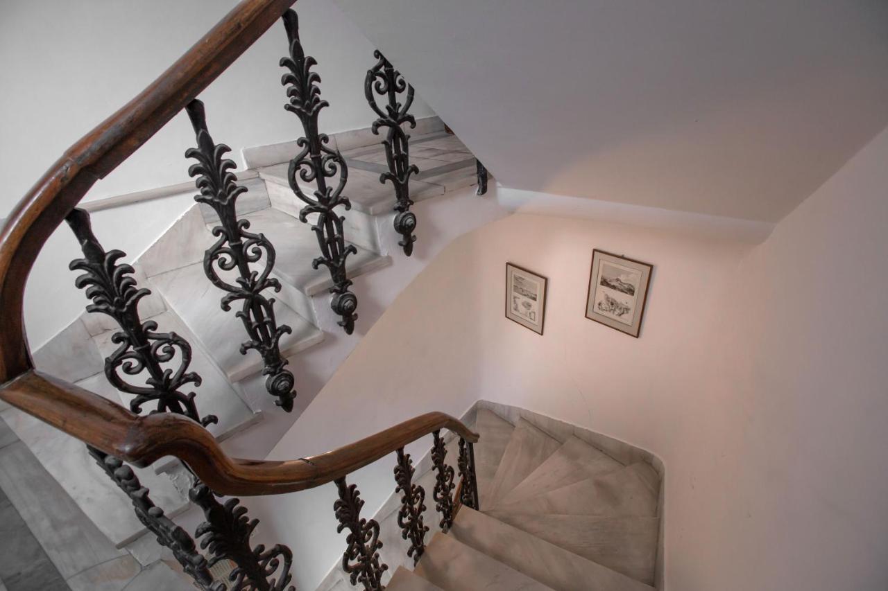 Neoclassical Apartment Close To Syntagma-Plaka By Ghh Athén Kültér fotó